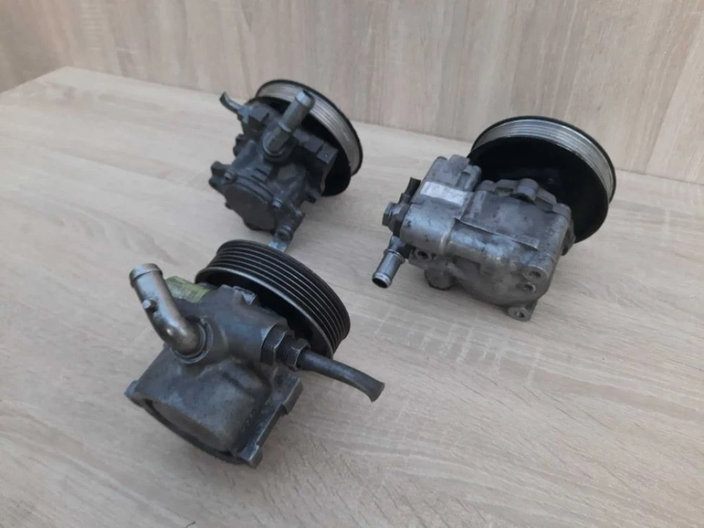 Насос гидроусилителя ГУР 678883803 BMW 2.0d N47 51894441