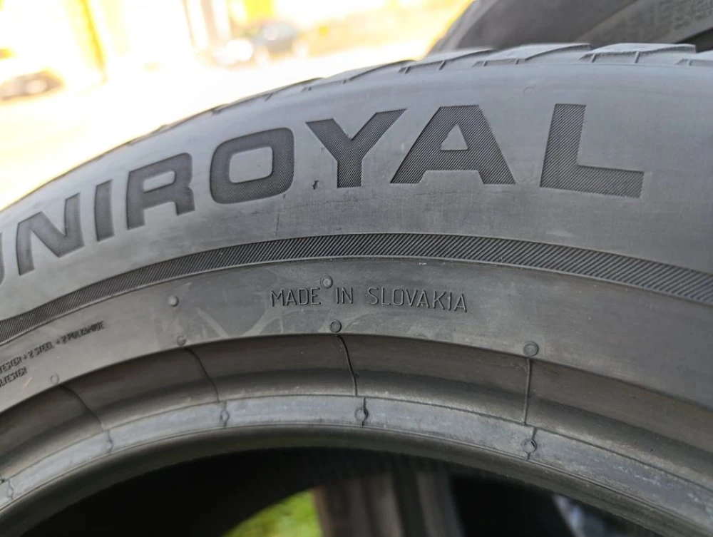 Майже нові всесезонні шини Uniroyal 235/55 R17 резина Р17