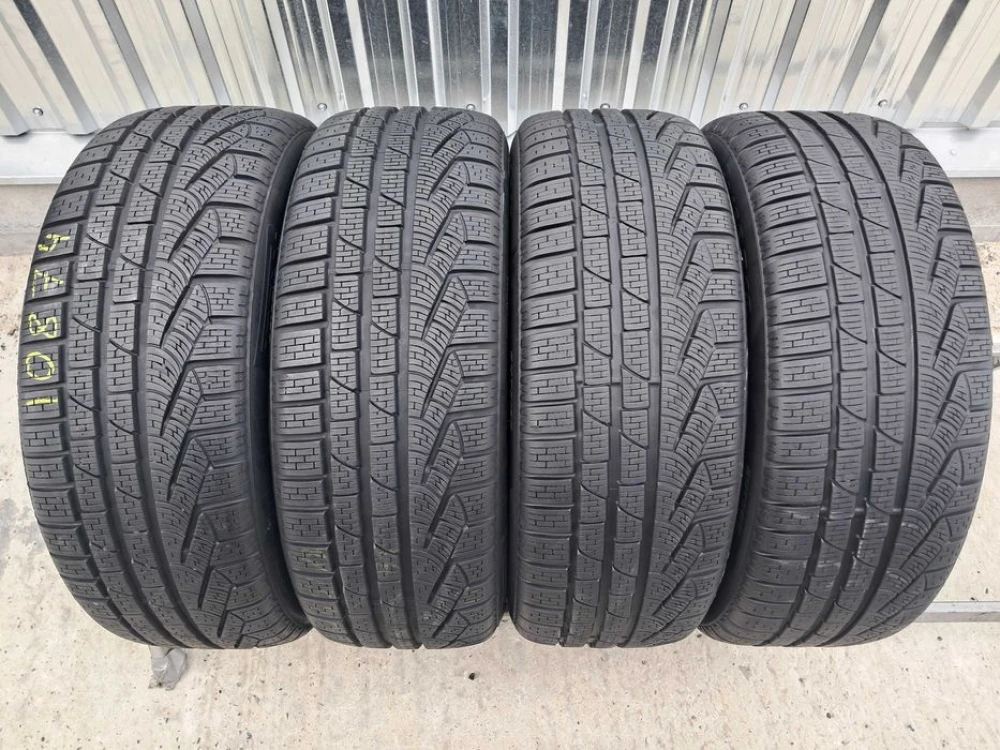 Резина зима 90% протектор Pirelli 235/55 R18 Sottozero winter serie II