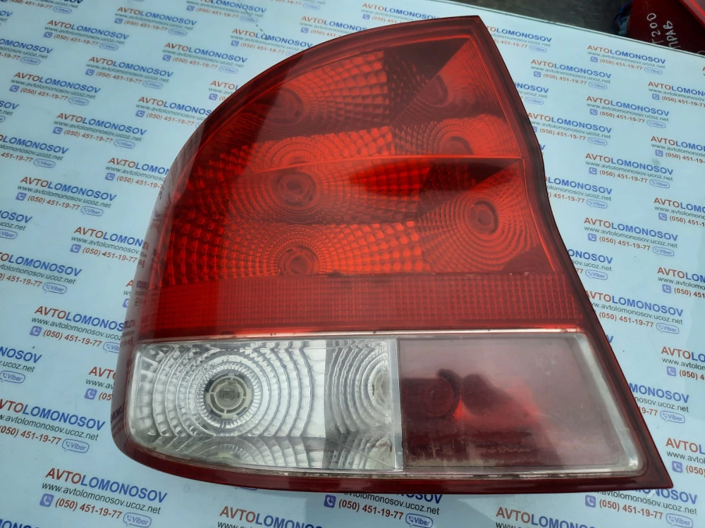 96540320 фонарь задний Chevrolet Aveo 9654032