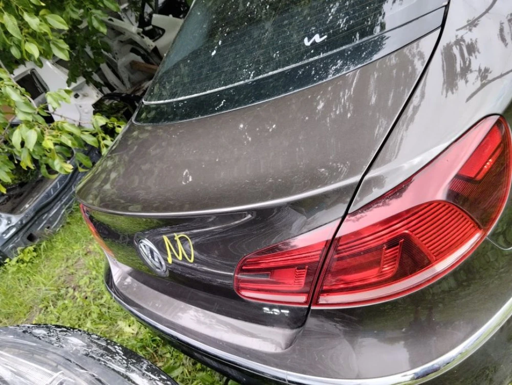 Крышка багажника ляда фонарь в крило бампер задний пассат СС VW CC