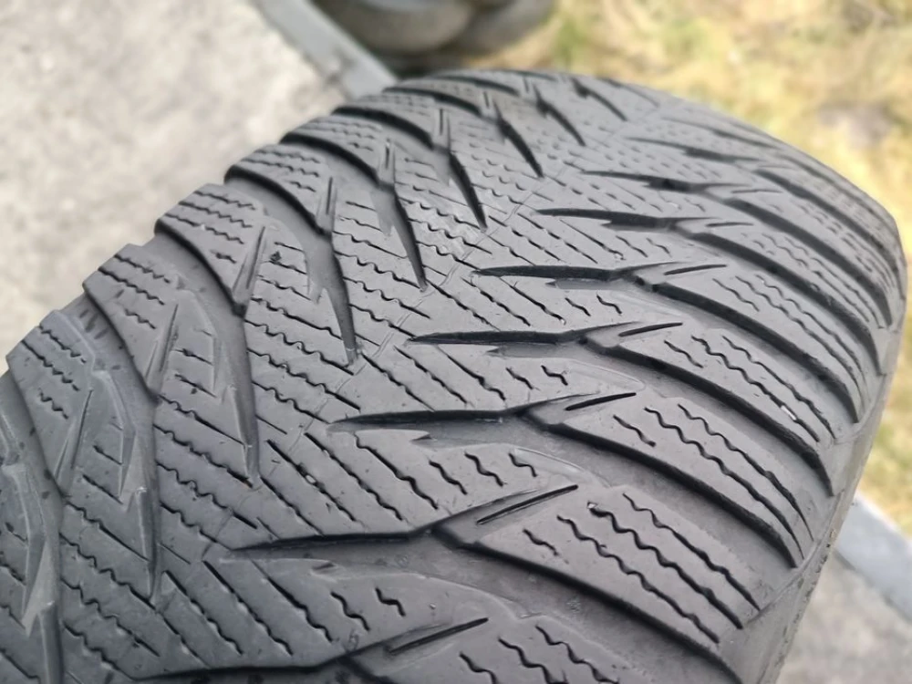 Зимові шини Goodyear 205/60 R16 резина Р16