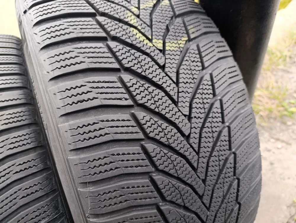 Зимові шини Nexen 245/45 R18 резина Р18