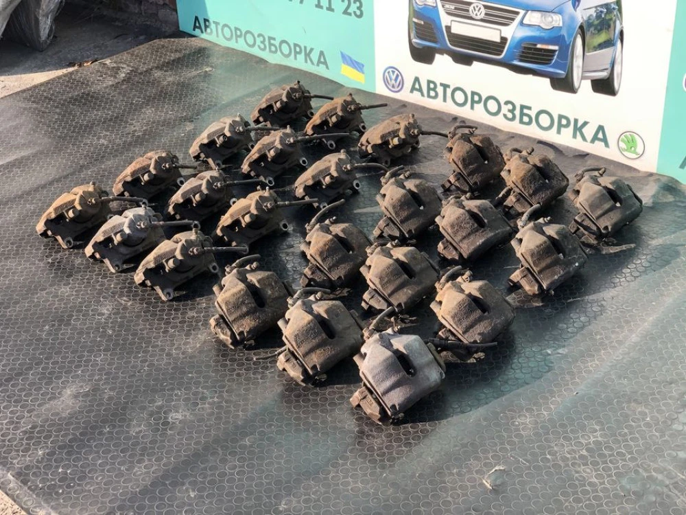 супорт passat b6 golf 5 skoda a5 touran тормозной суппорт передний