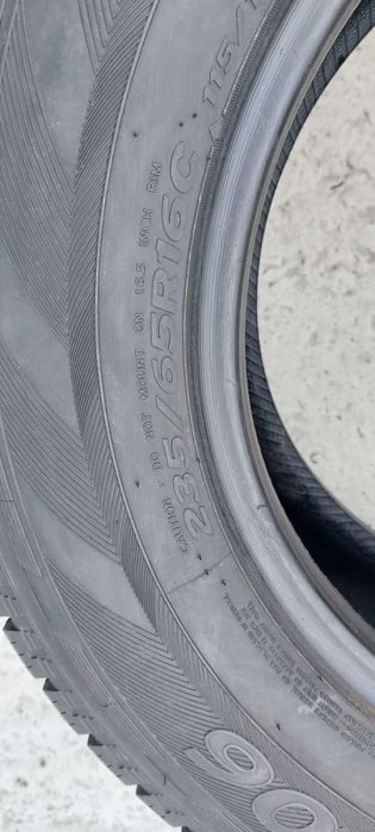 Резина зима 85%(8мм) протектор Hankook 235/65 R16C Winter RW06