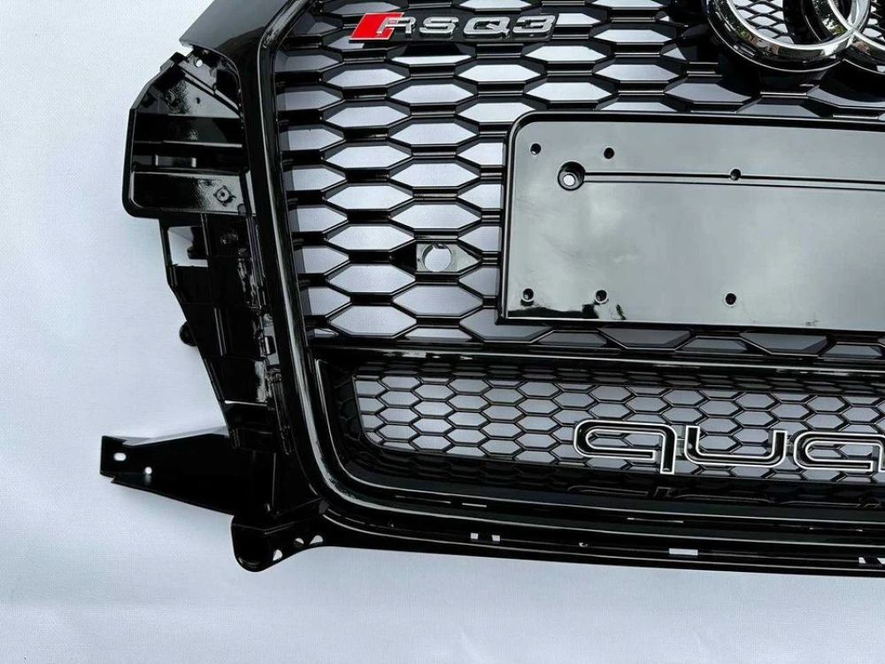 Решетка радиатора Audi Q3 8U (14-18) тюнинг стиль RS