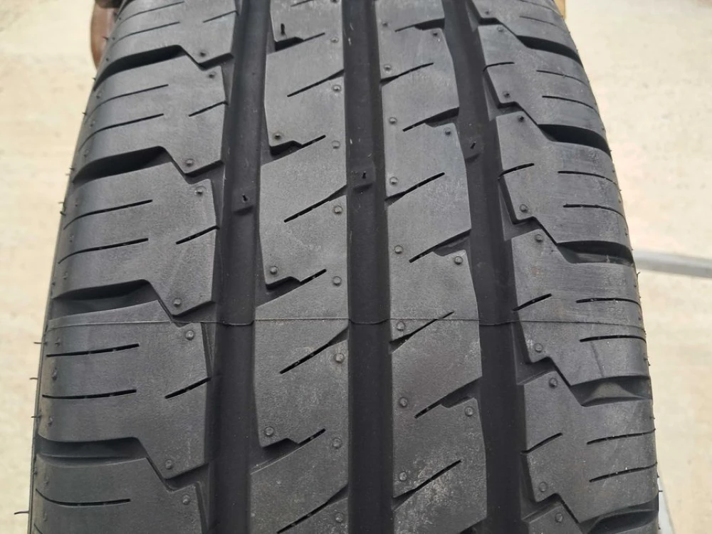 Диски Mercedes-Benz R14 5x130 6J ET51,5 T1 215 R14C Hankook Vantra LT