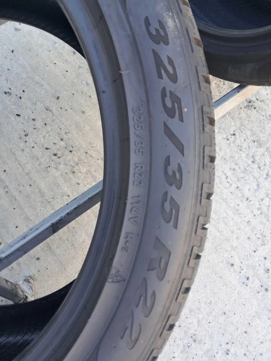Резина зима 90% протектор Pirelli 325/35 R22 Scorpion Winter MO GLE