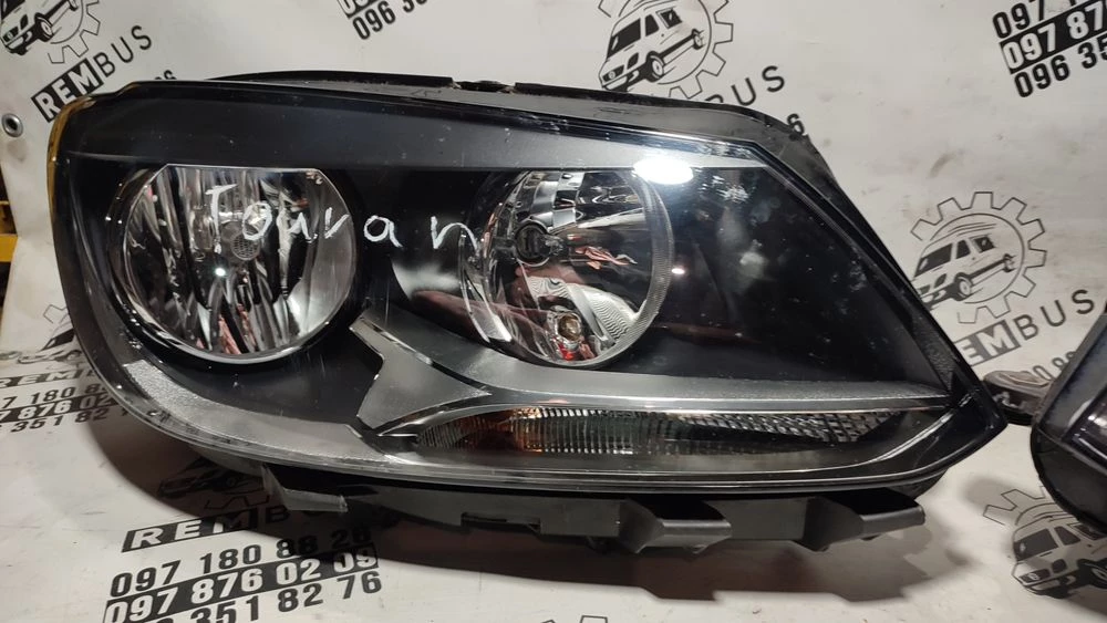 Фара передня ліва права VW Tauran без дефектів