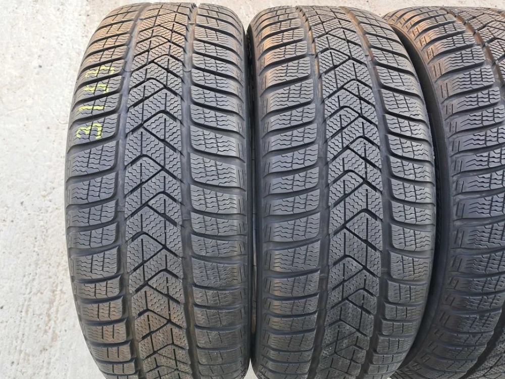 Резина зима 85% протектор Pirelli 225/55 R17 Sottozero 3