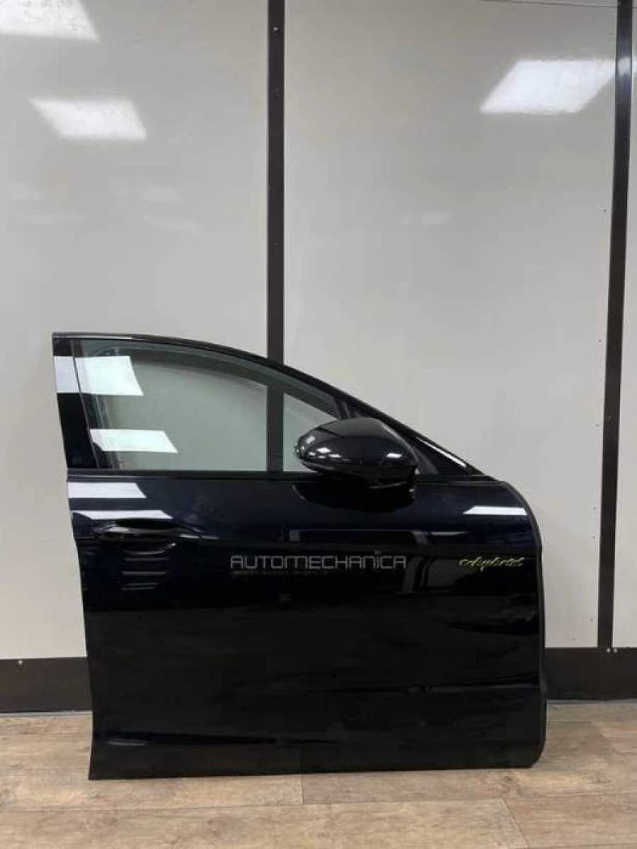 Двери передние задние правые левые Porsche Panamera 971