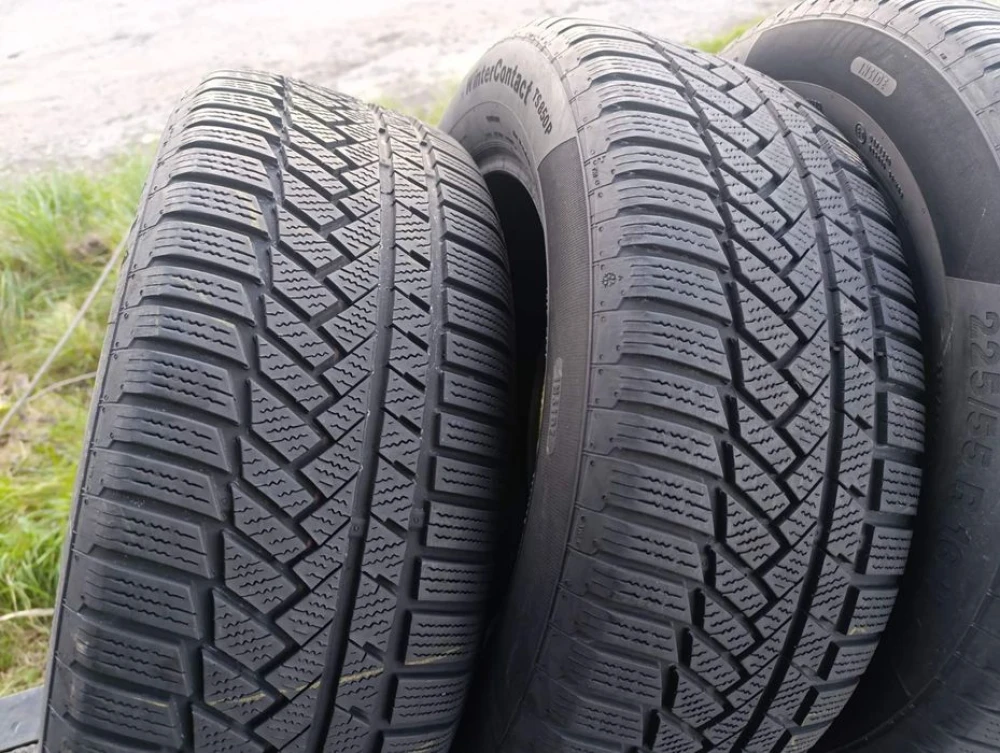 Зимові шини Continental 225/55 R16