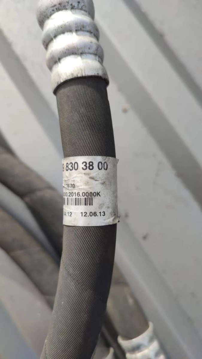 Трубка кондиціонера MB Vito w639 A6398303800