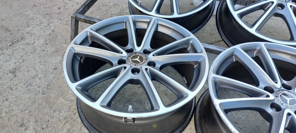 Диски Mercedes R18 5x112 8J ET33 ЦО 66.6мм C257 C CLK CLS GLC SLK AMG