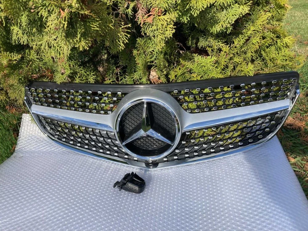 Решетка радиатора mercedesE-ClassCoupeW207 09-13г.Diamond Black Grille