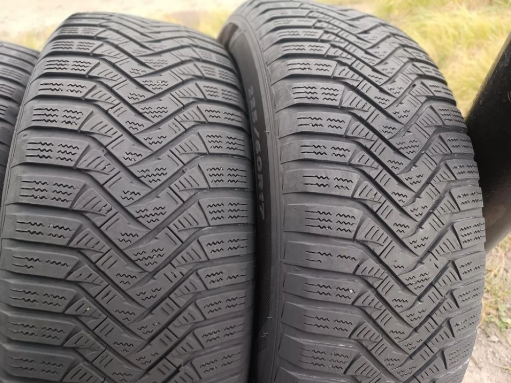 Зимові шини Laufenn 225/60 R17 резина Р17