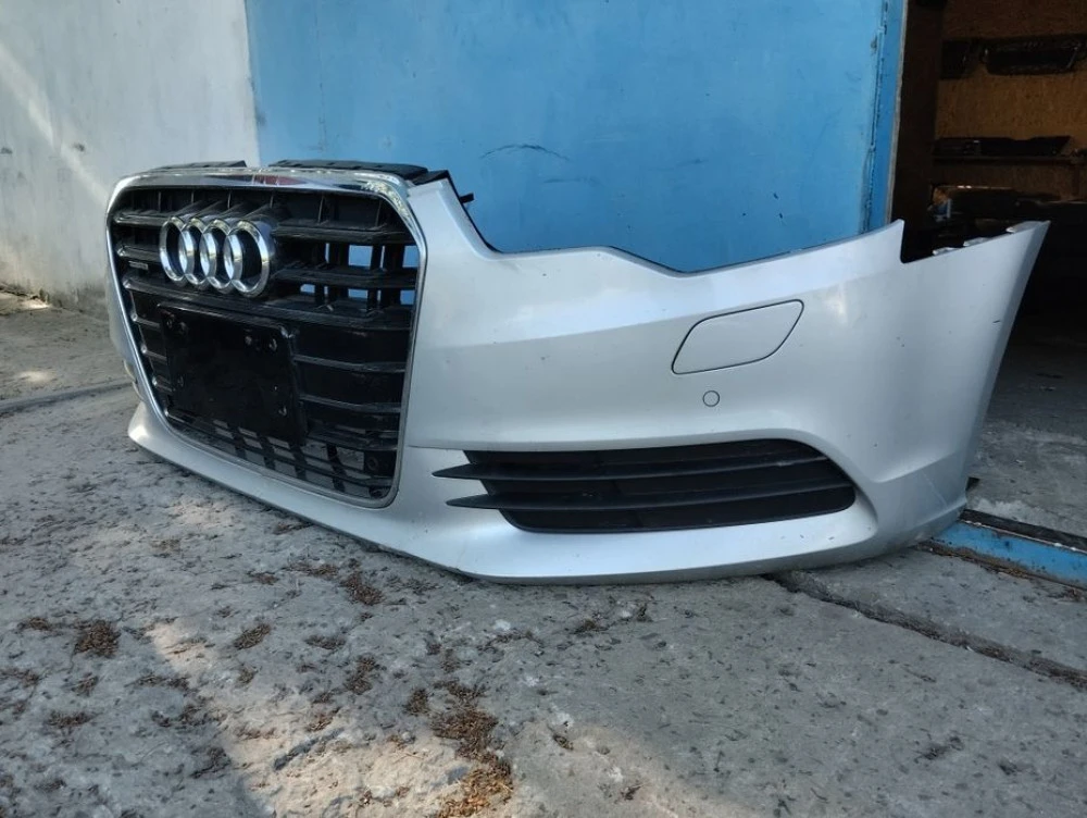 Бампер передній решітка радіатора решітка бампера Ауди ауді а6с7 Audi