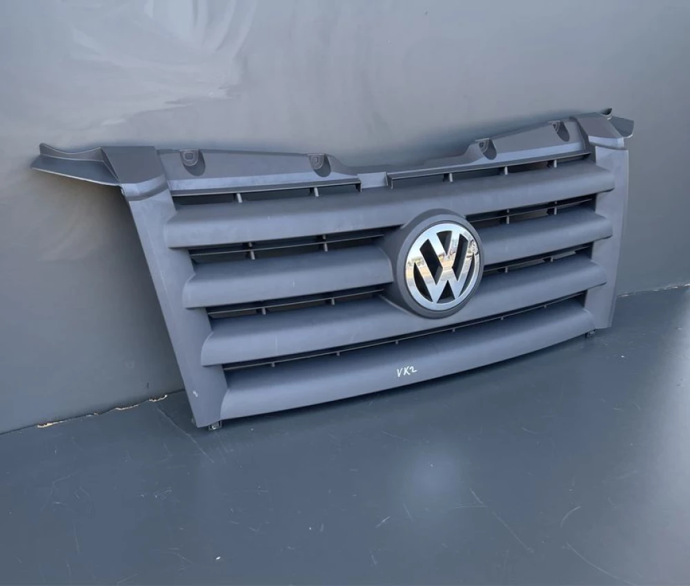 Решітка радіатора Volkswagen Crafter Фольксваген Крафтер