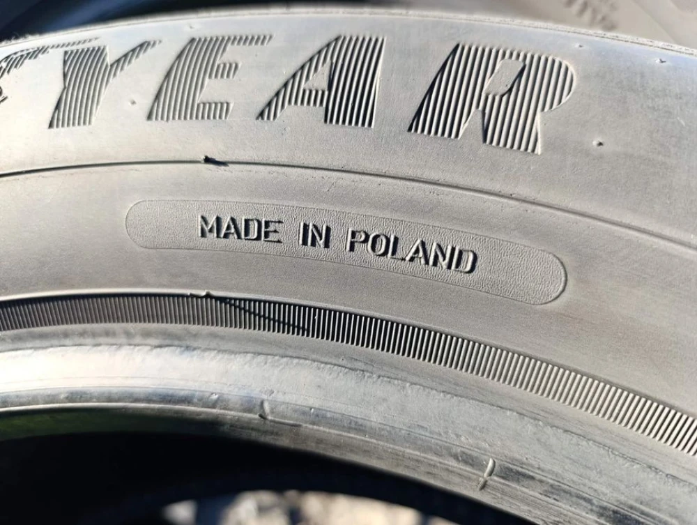 Всесезонні шини Goodyear 225/55 R17 резина Р17