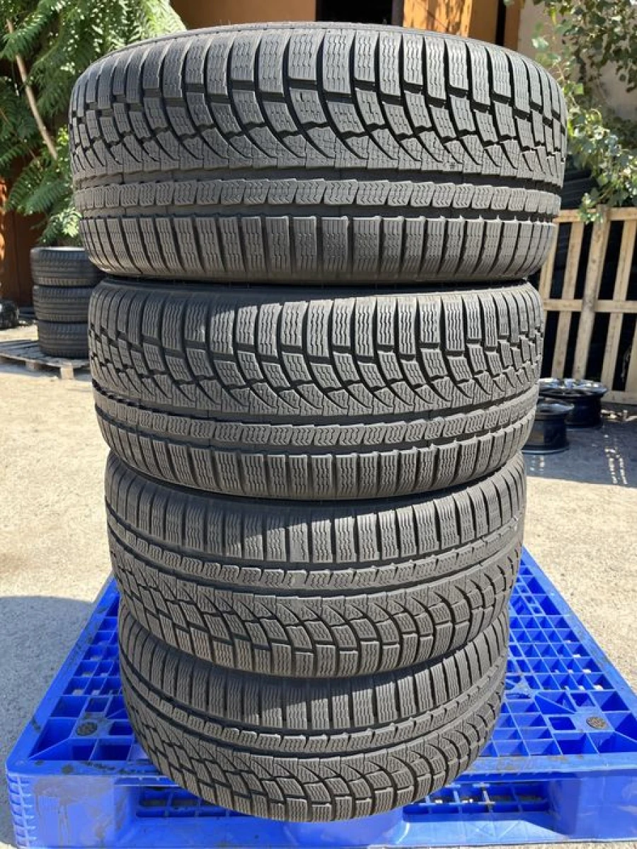 245/40 r20 Nokian WR A4 Резина зимняя 95%