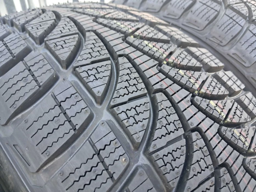 Резина зима НОВА Bridgestone 215/55 R16 Blizzak LM-32