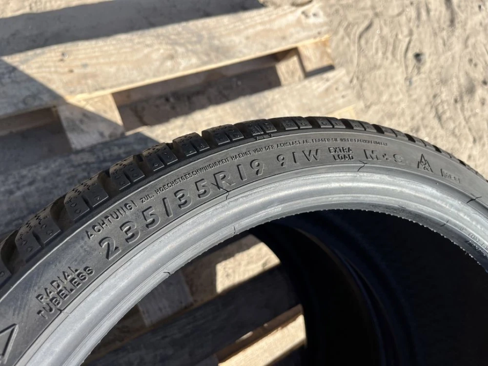 235/35 r19 Dunlop SP Winter Sport 3D Резина зимняя 90%