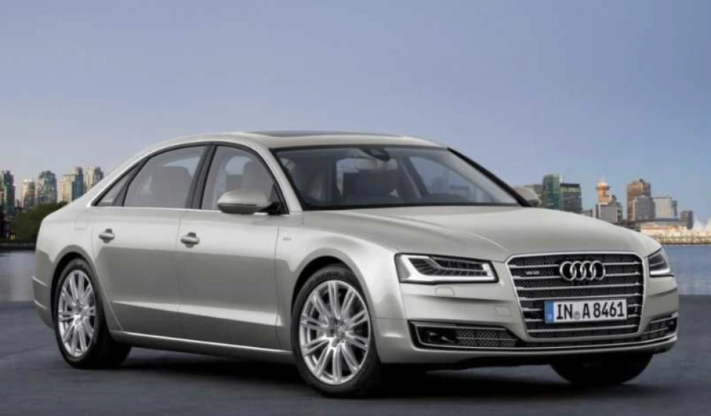 Фаркоп Audi A8 (D4) оригинал (305384600001). Разборка Audi A8 (D4)