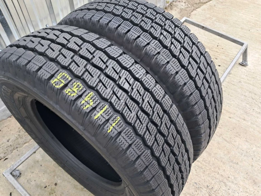Резина зима 95% протектор Semperit 215/70 R15C VanHawk Winter