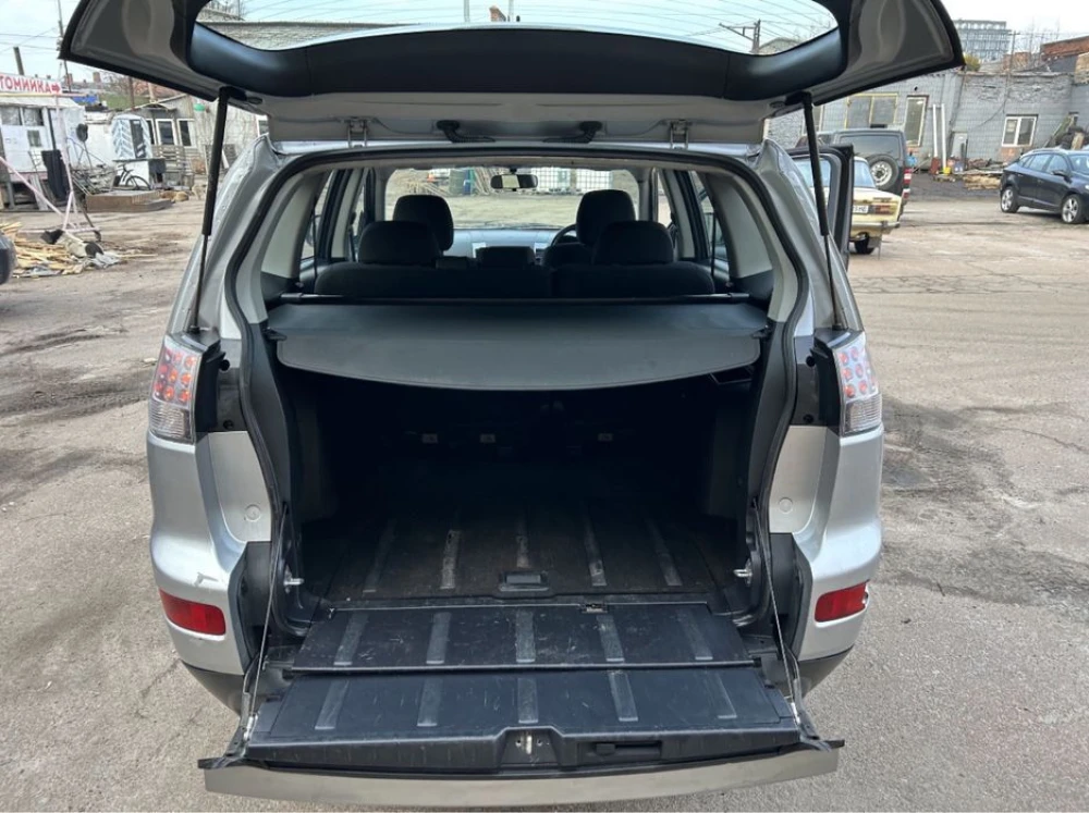 Розборка Mitsubishi Outlander2 xl 4wd розбірка шрот Аутленлер