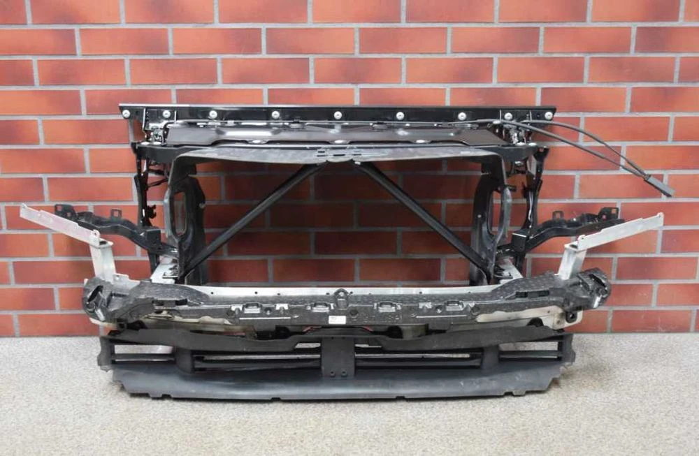 Підсилювач переднього бампера BMW X7G07 2018-2024рр рестайл, дорестайл