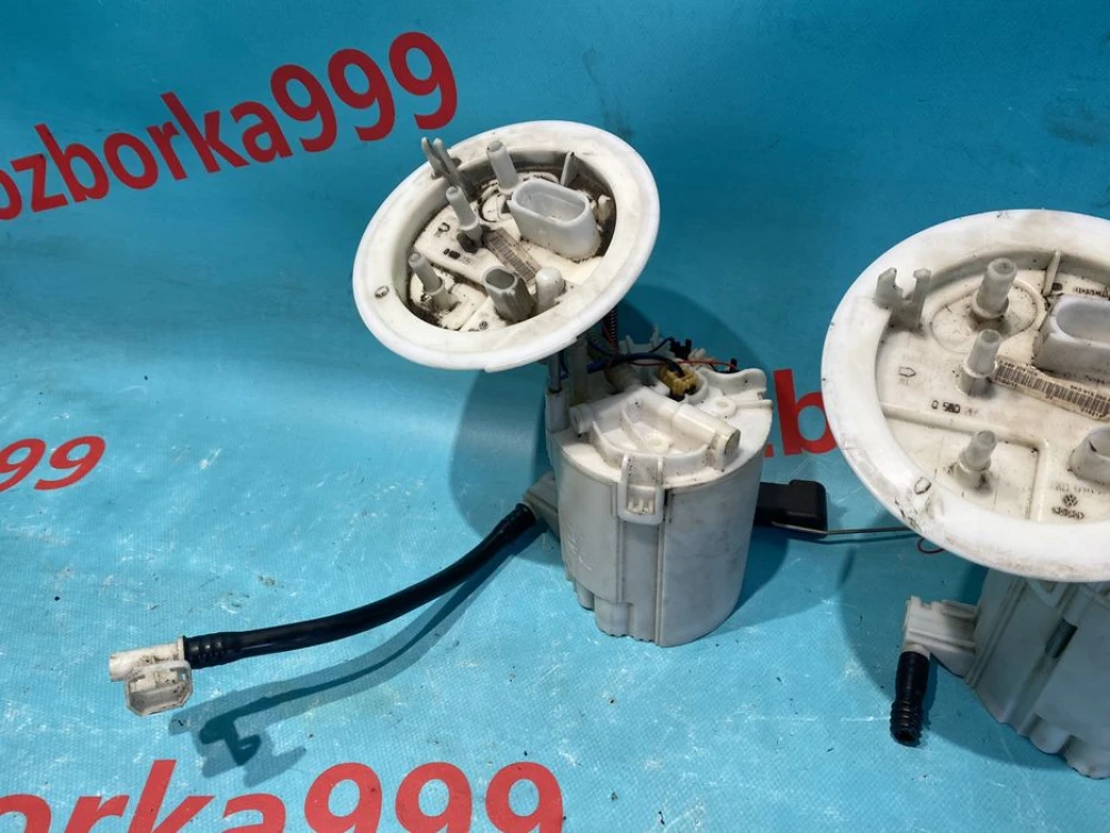 Колба в бак Audi A4, A5 2.0d 3.0d датчик бака Ауді А5 А4