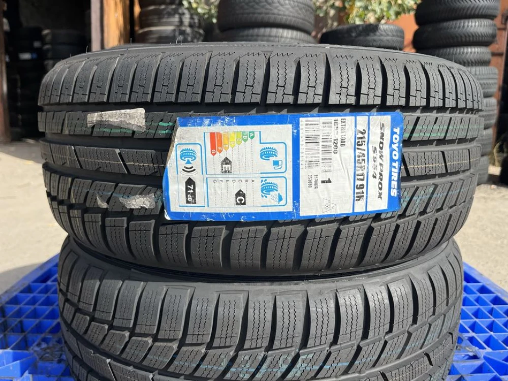 215/45 r17 Toyo SnowProx НОВАЯ Japan Резина зимняя