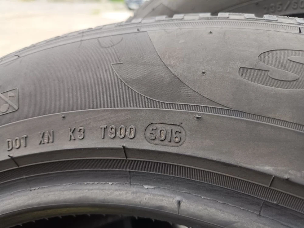 Зимові шини Pirelli 235/60 R18