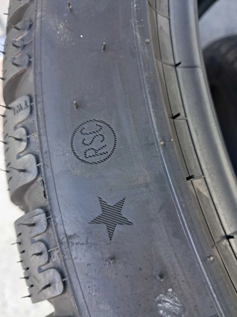 Резина зима 95% протектор Pirelli 245/40 R19 P Zero Winter Runflat
