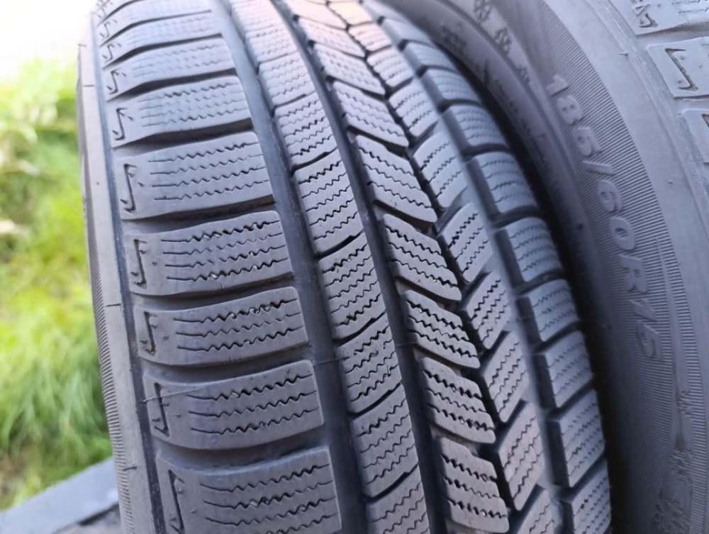 Майже нові зимові шини Roadstone 185/60 R15 резина Р15