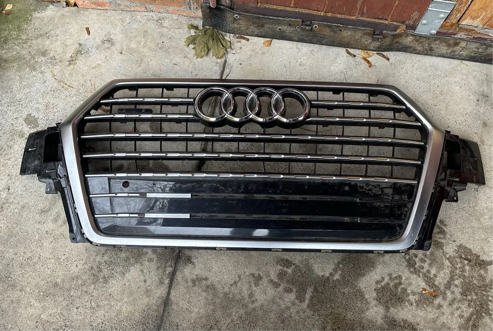 Audi Q7, SQ7 4m решітка бампера