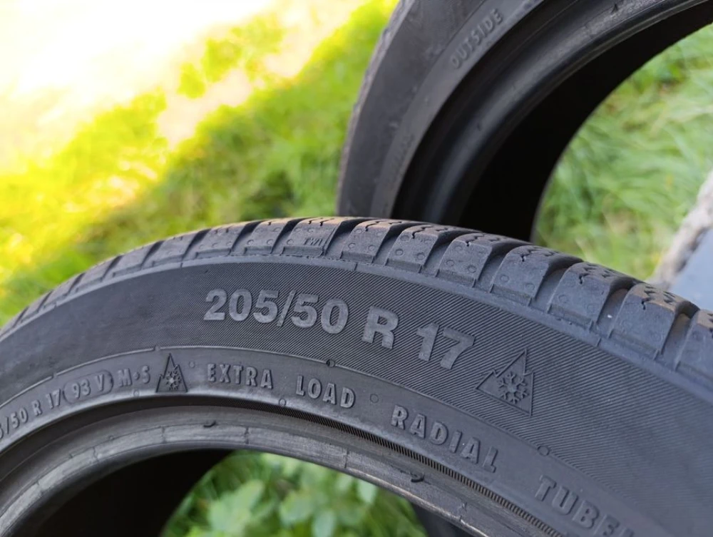 Зимові шини Continental 205/50 R17 резина Р17