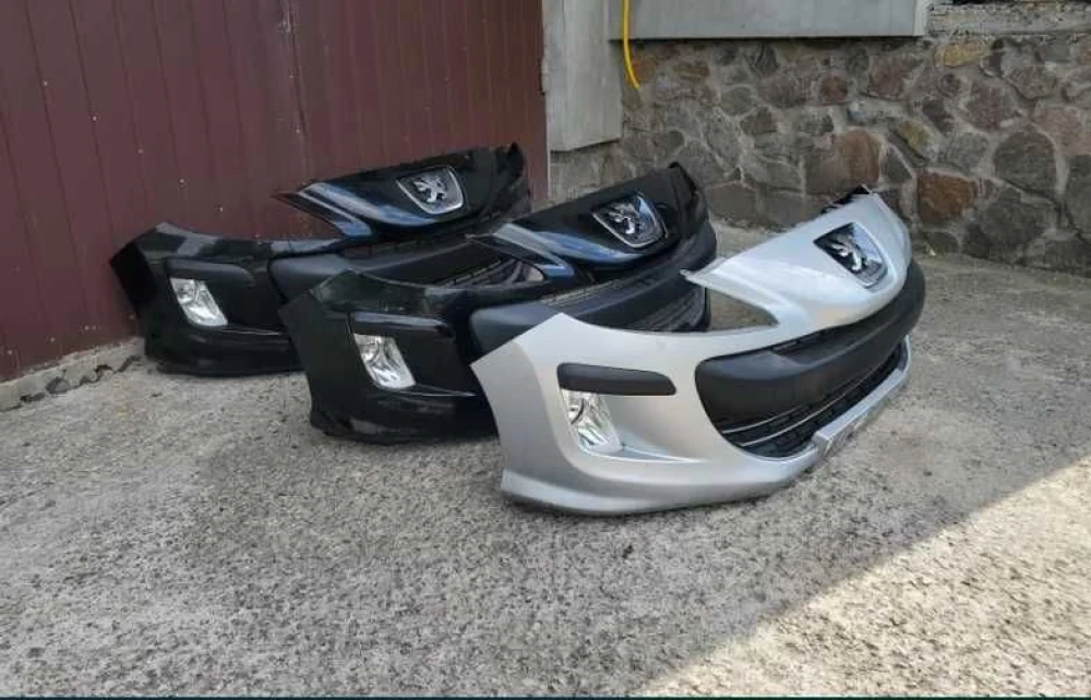 Бампер передній або задній на Пежо ! Є на усі моделі Peugeot