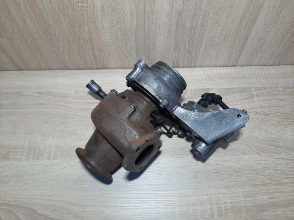Турбіна Bmw 2.0d n47 e87 e90 турбина 781232103 БМВ 184671