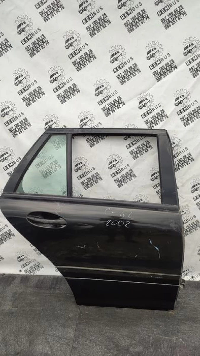 Дверка задня права MB C-class w202 в доброму стані