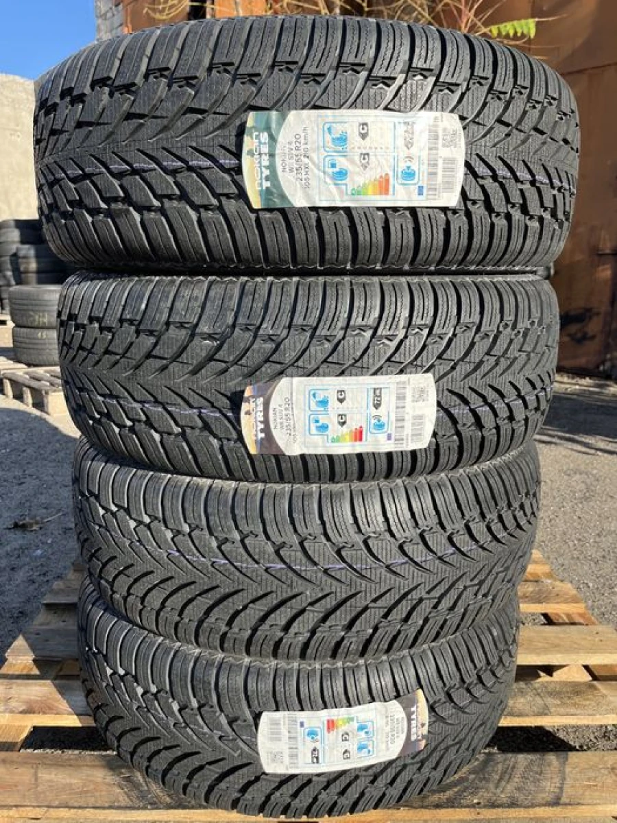 235/55 r20 Nokian WR SUV4 НОВАЯ 22 год Резина зимняя