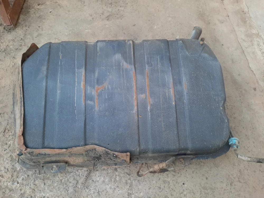 MB678222 Топливный Бак Бензобак Mitsubishi Lancer IV 4G15