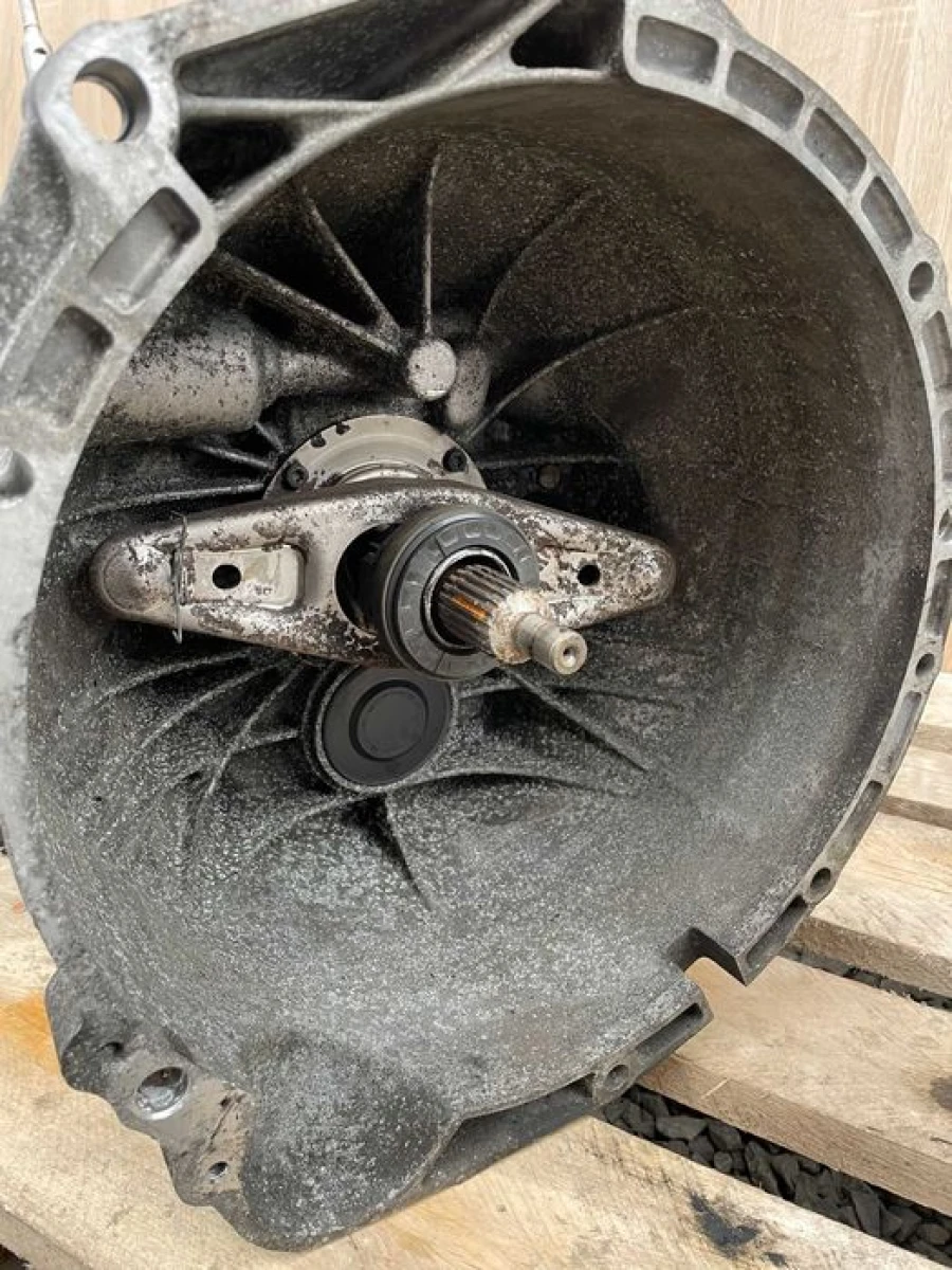 МКПП Коробка передач 1069 301105B BMW X3 2.0 4x4 130kw 2008 бмв