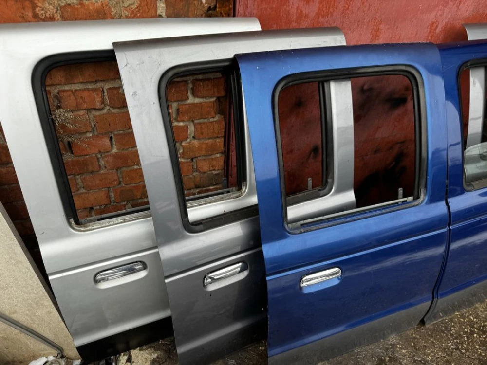 Двері задні Ford Ranger 99-06р Mazda bt2500
