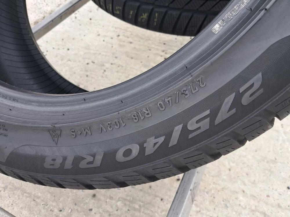 Резина зима 80% протектор Pirelli 275/40 R18 Sottozero 3 RFT