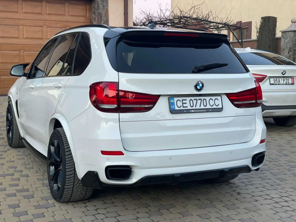 Обвес BMW X5 F15 M-Sport тюнинг юбки спойлер стиль M Performance