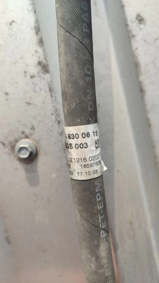 Трубка кондиціонера MB W204 A2048300615