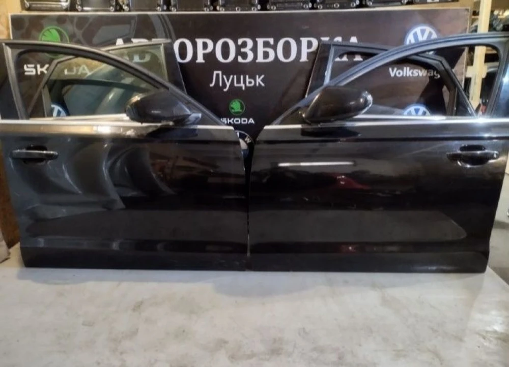 Двері двери ауді а6с7 AUDI A6C7 чорний LY8X
