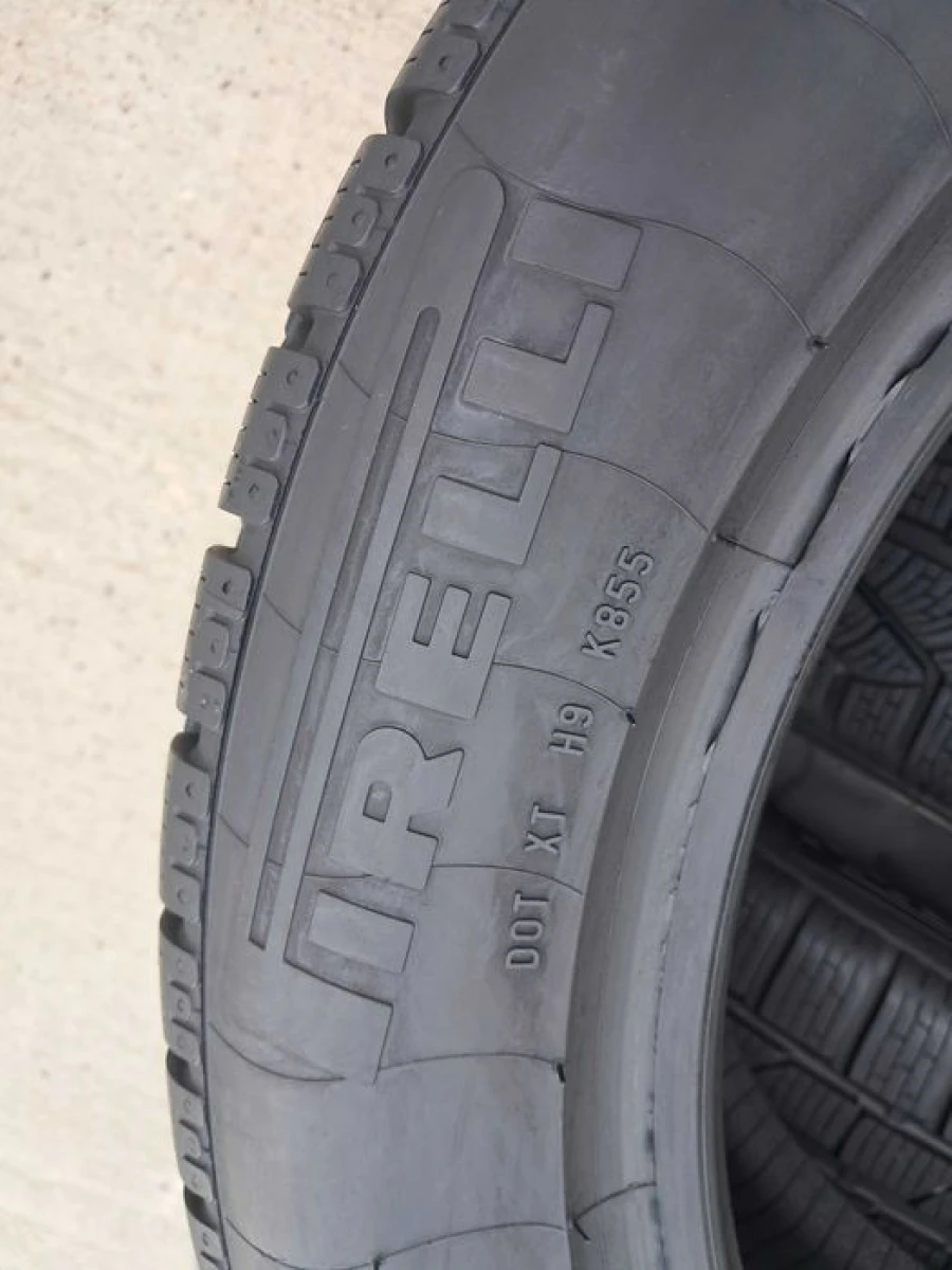 Резина зима 95% протектор Pirelli 235/55 R18 Sottozero 210 serie II