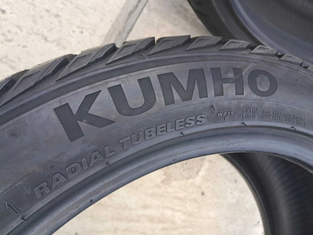 Резина зима 90% протектор Kumho 235/45 R19 Wintercraft WP71